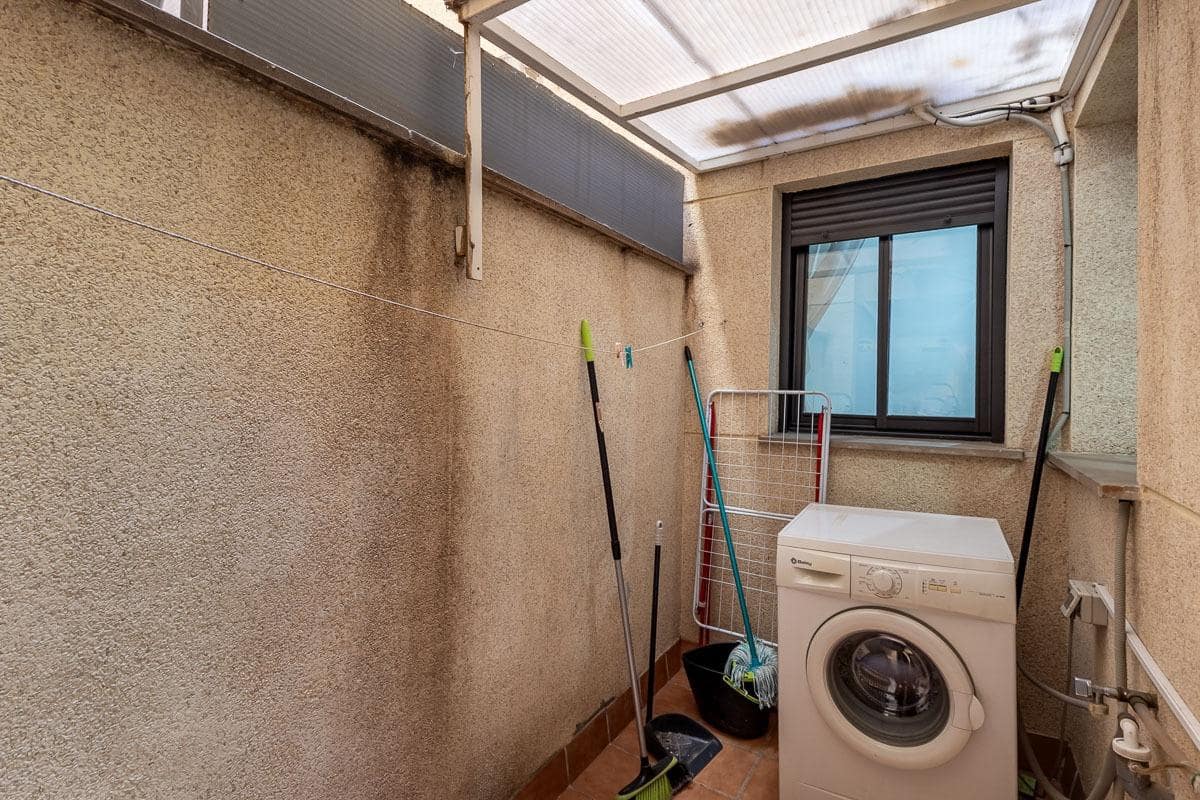 2 soveværelse Lejlighed til salg i Monachil med garage - € 136.900 (Ref: 9187167)