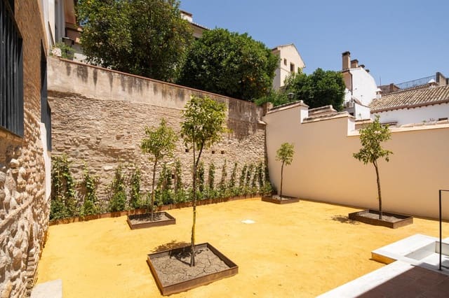 2 bedroom Flat for sale in Albaicin, Granada city - € 397,000 (Ref: 9200708)