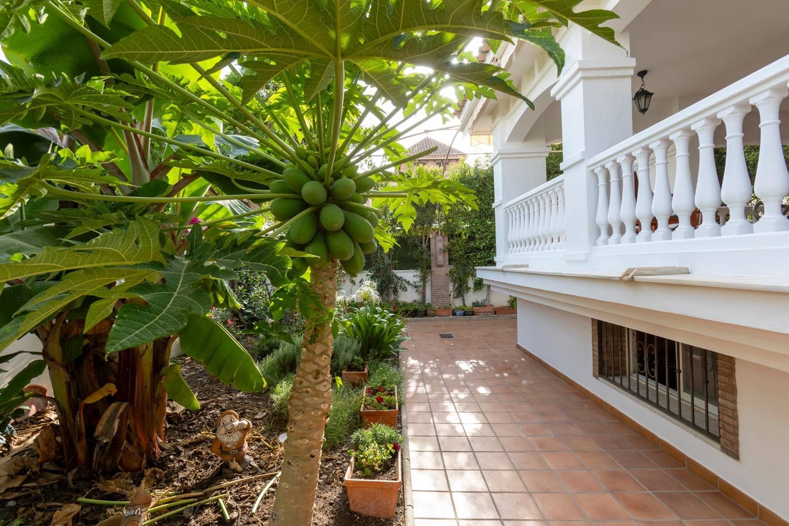5 bedroom Villa for sale in Motril with pool garage - € 880,000 (Ref: 9215330)