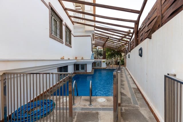 5 sypialnia Willa na sprzedaż w Motril z basenem garażem - 880 000 € (Ref: 9215330)