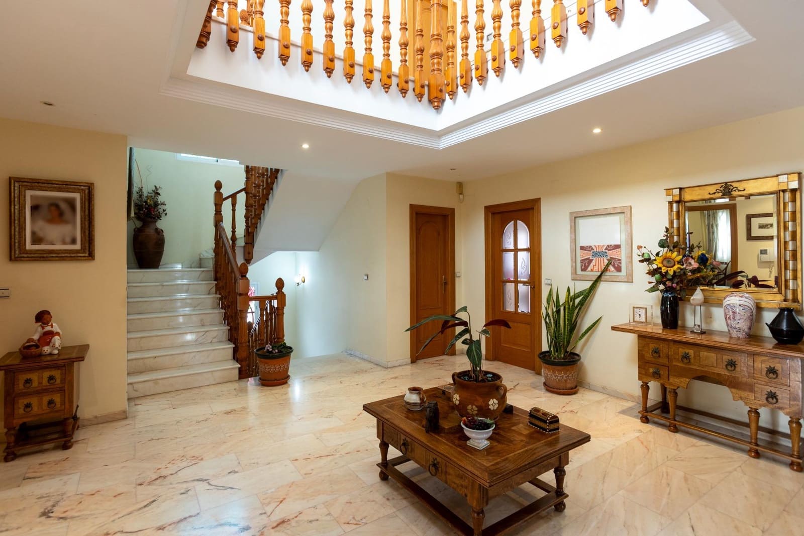 5 bedroom Villa for sale in Motril with pool garage - € 880,000 (Ref: 9215330)