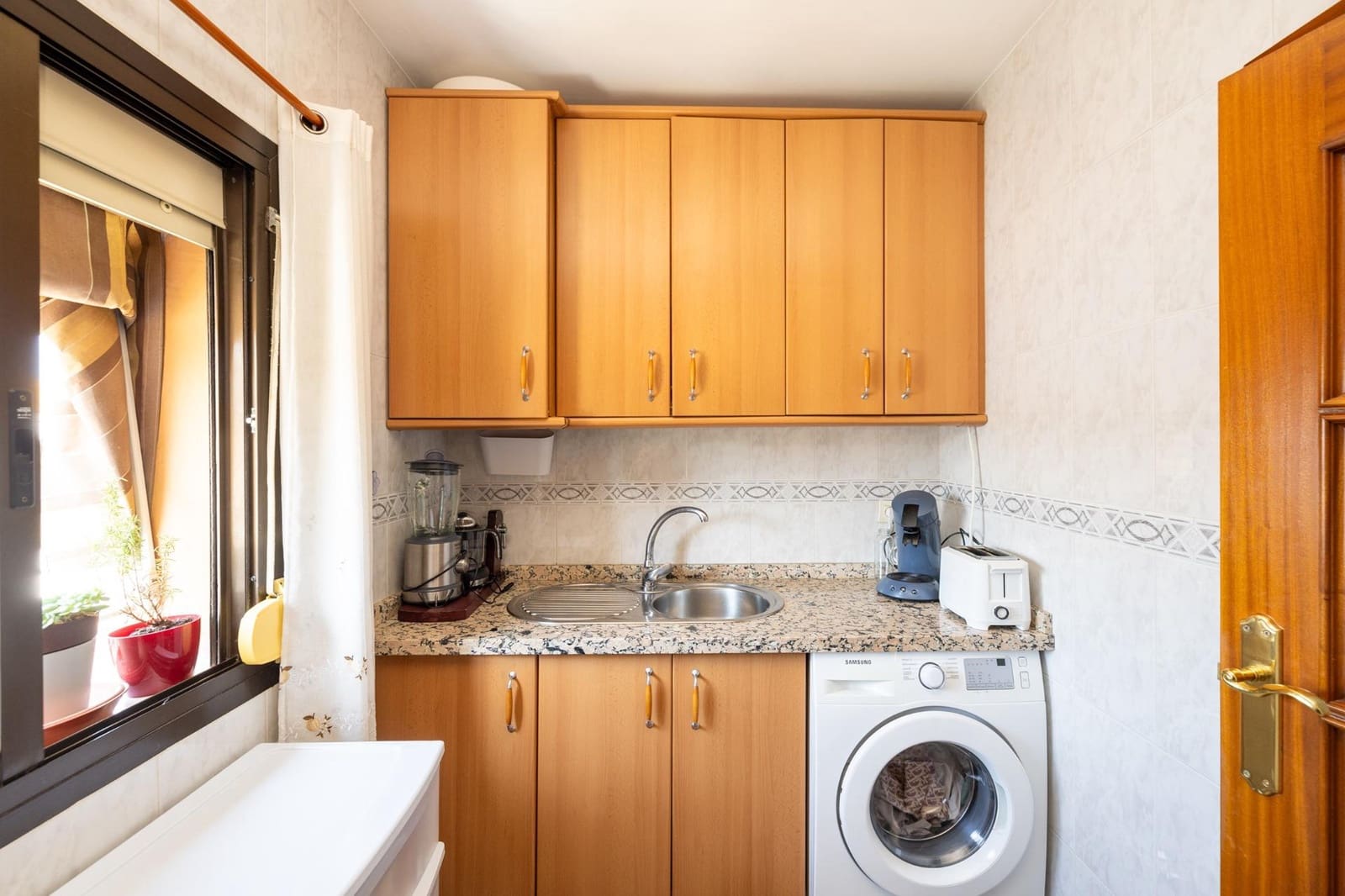 3 soveværelse Lejlighed til salg i Granada by - € 180.000 (Ref: 9215332)