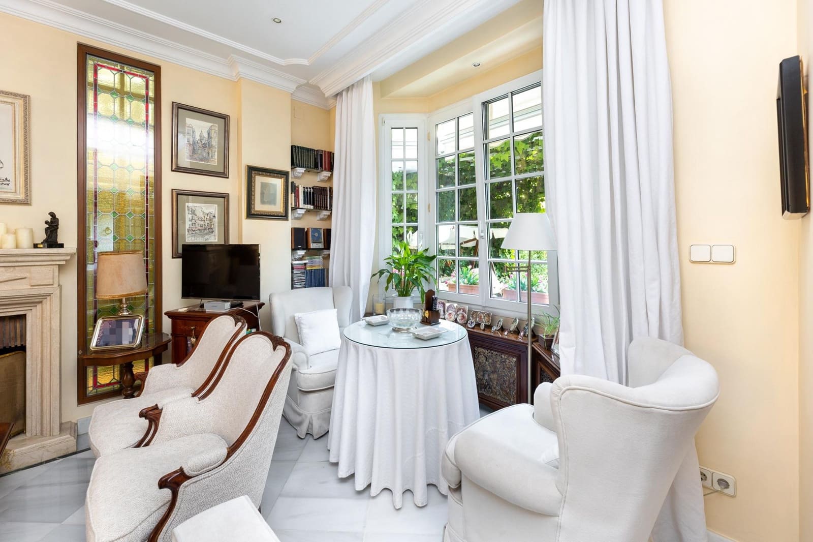 5 soveværelse Semi-Rækkehus til salg i Granada by med swimmingpool garage - € 950.000 (Ref: 9215333)