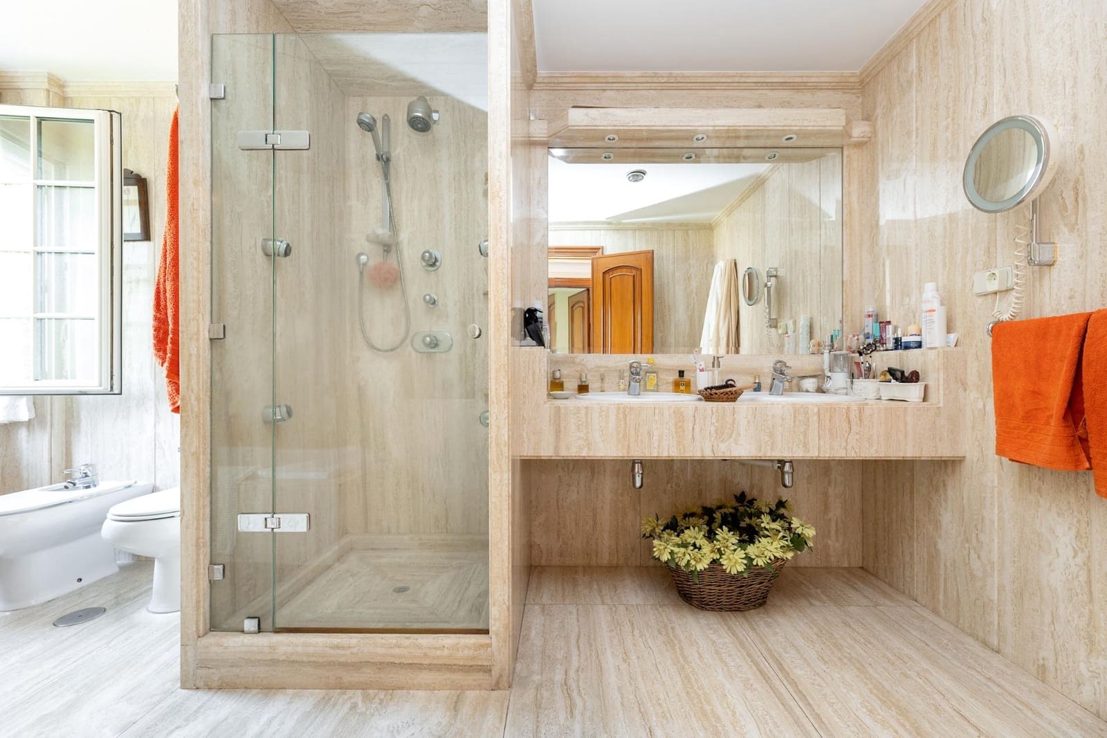 5 soveværelse Semi-Rækkehus til salg i Granada by med swimmingpool garage - € 950.000 (Ref: 9215333)