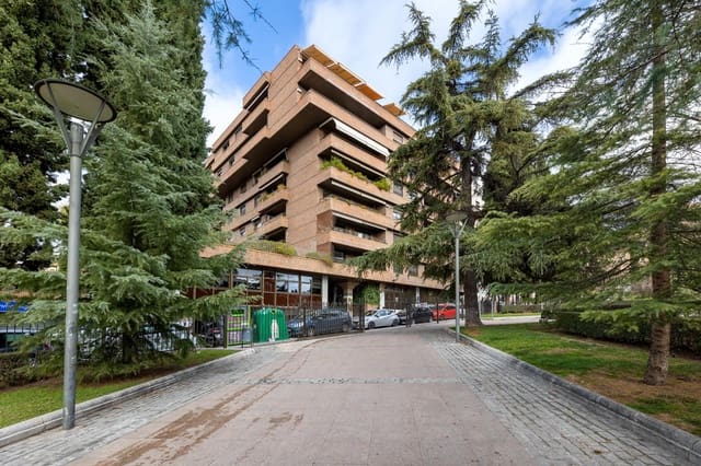 4 bedroom Flat for sale in Albaicin, Granada city with pool - € 495,000 (Ref: 9217701)