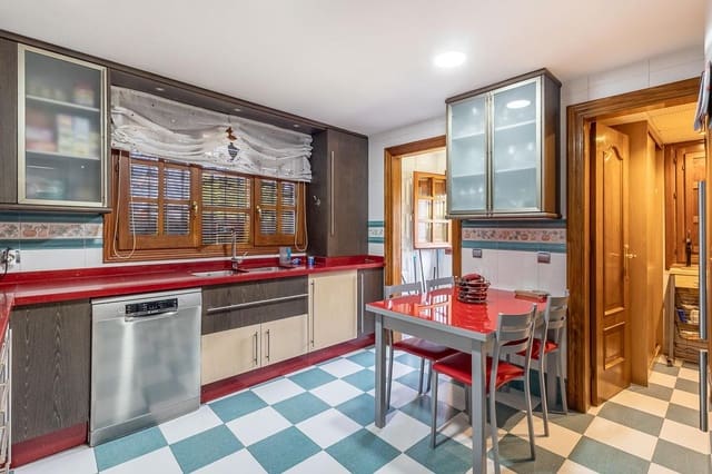 5 soveværelse Villa til salg i Monachil med swimmingpool garage - € 599.000 (Ref: 9217703)