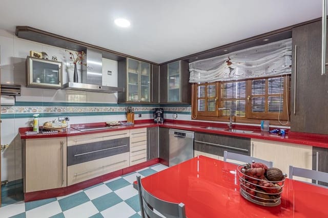 5 soveværelse Villa til salg i Monachil med swimmingpool garage - € 599.000 (Ref: 9217703)