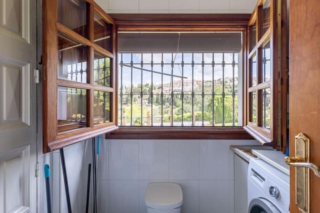 5 soveværelse Villa til salg i Monachil med swimmingpool garage - € 599.000 (Ref: 9217703)