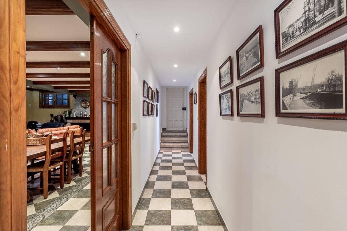 5 soveværelse Villa til salg i Monachil med swimmingpool garage - € 599.000 (Ref: 9217703)