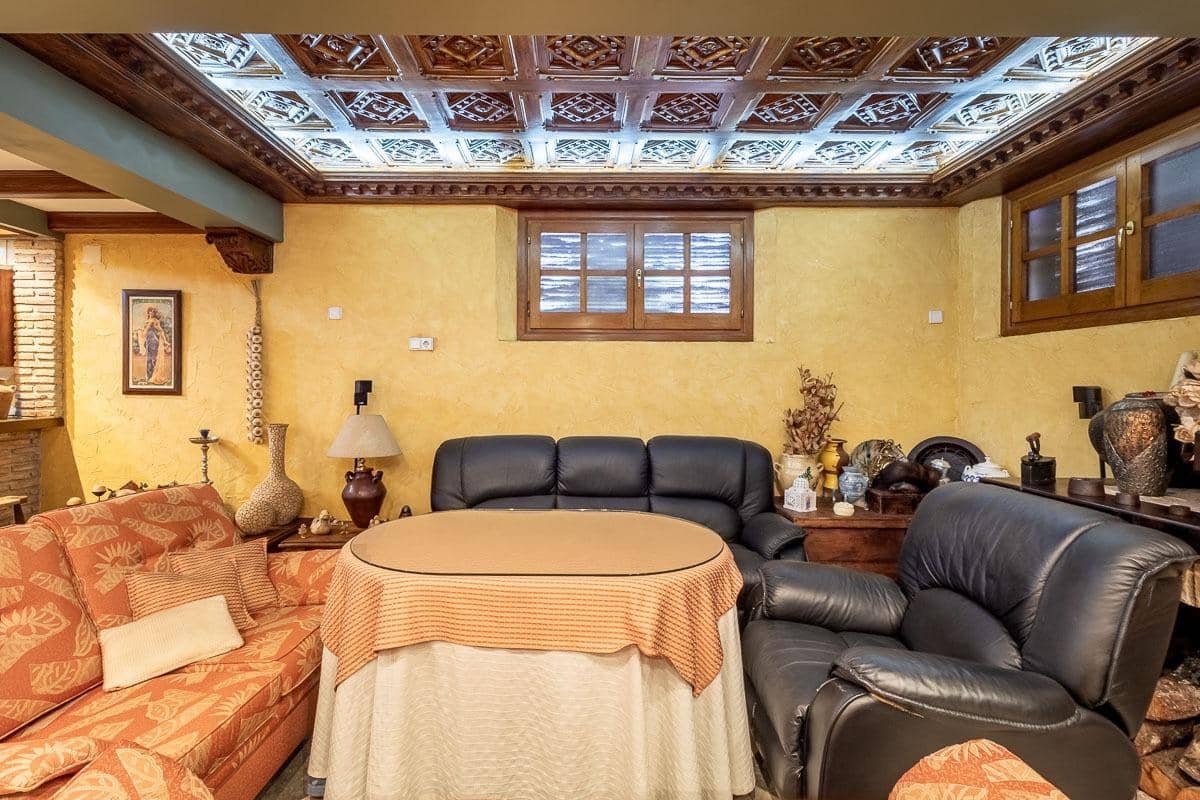 5 soveværelse Villa til salg i Monachil med swimmingpool garage - € 599.000 (Ref: 9217703)