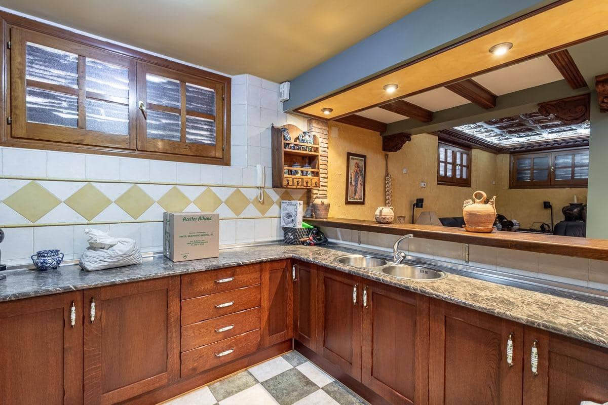 5 soveværelse Villa til salg i Monachil med swimmingpool garage - € 599.000 (Ref: 9217703)