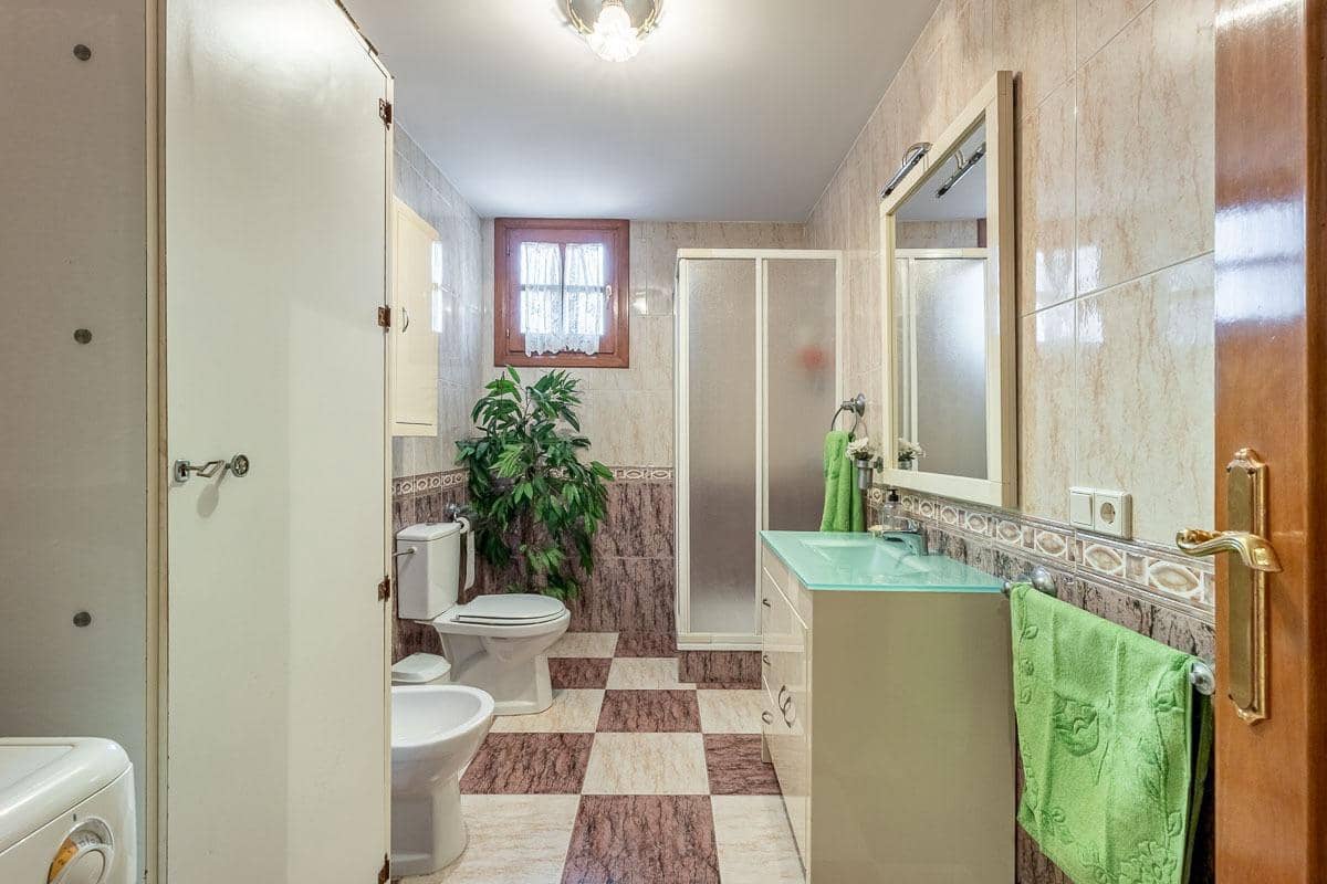 5 soveværelse Villa til salg i Monachil med swimmingpool garage - € 599.000 (Ref: 9217703)