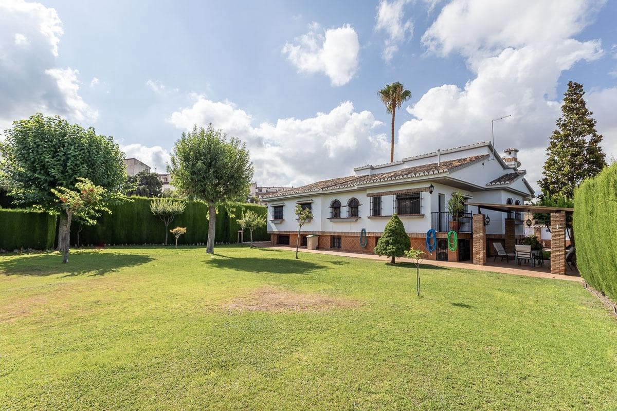 5 soveværelse Villa til salg i Monachil med swimmingpool garage - € 599.000 (Ref: 9217703)