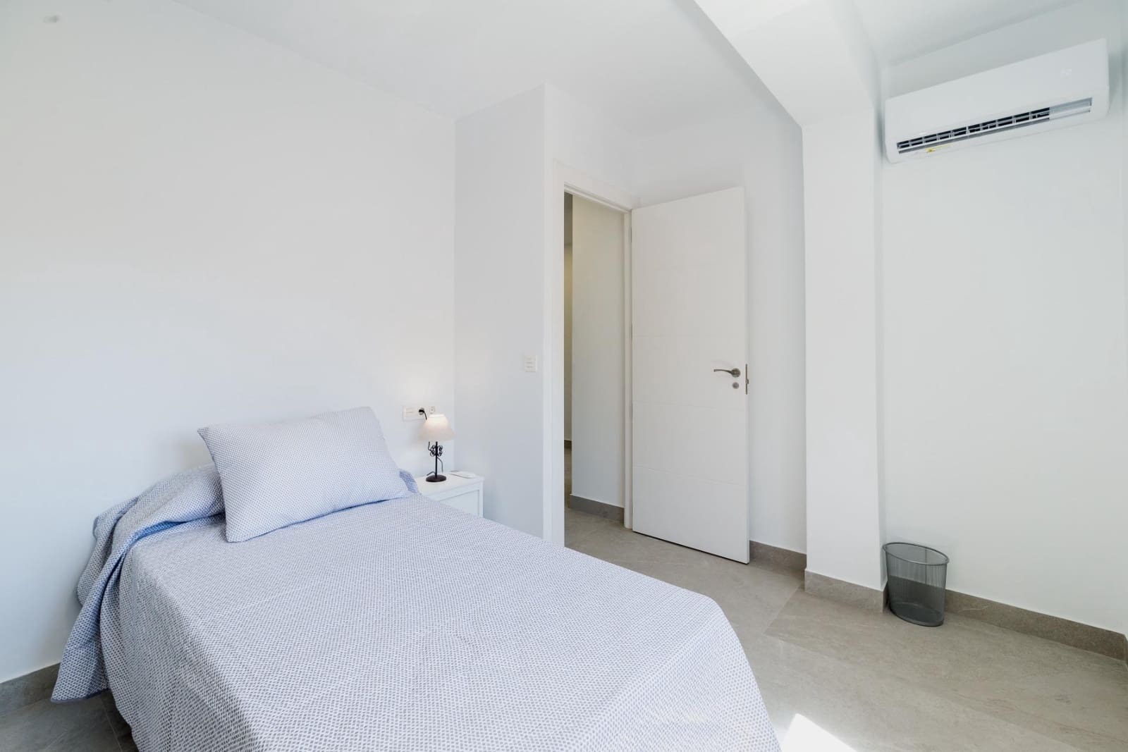 3 bedroom Flat for sale in Granada city - € 219,900 (Ref: 9240294)