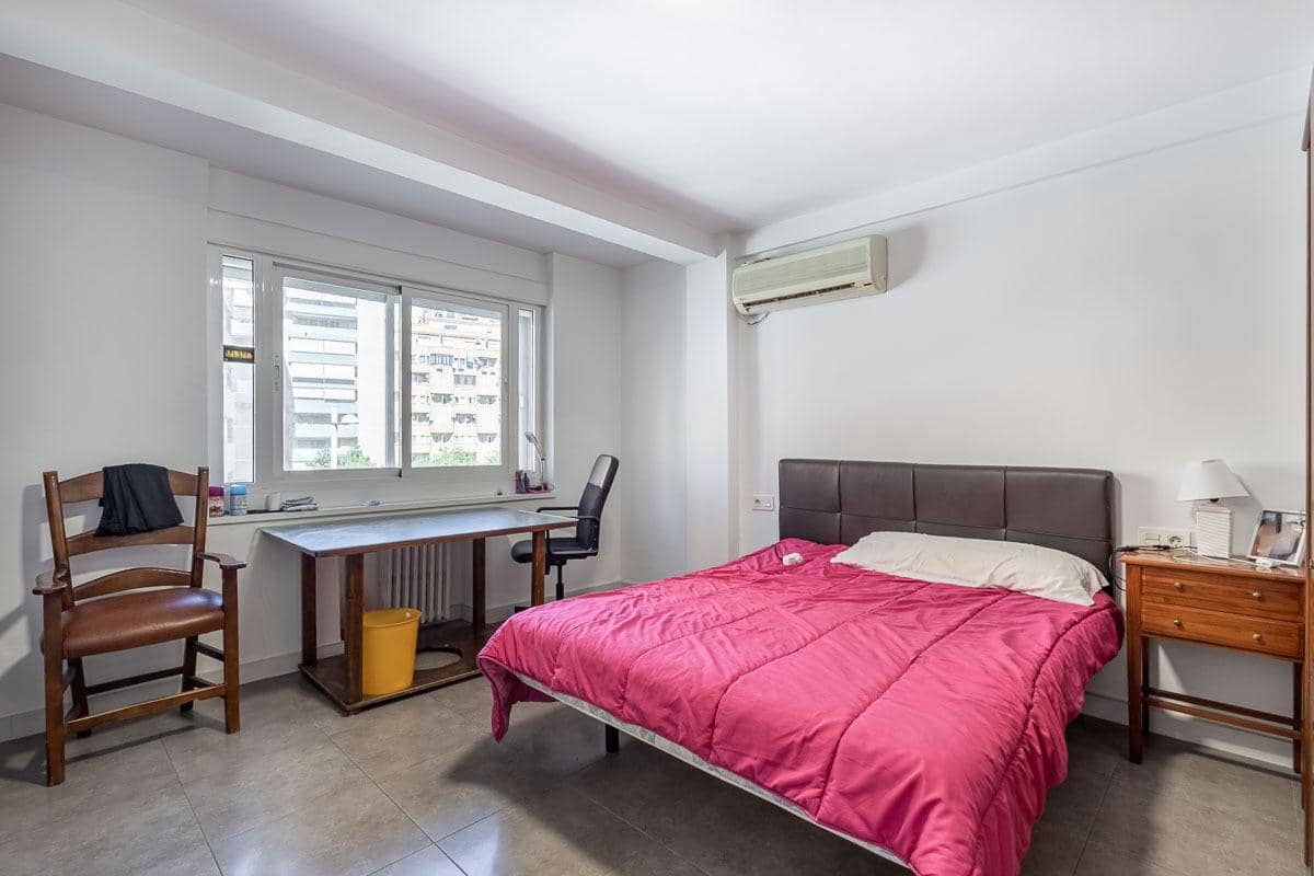 5 Zimmer Wohnung zu verkaufen in Granada Stadt - 525.000 € (Ref: 9247151)