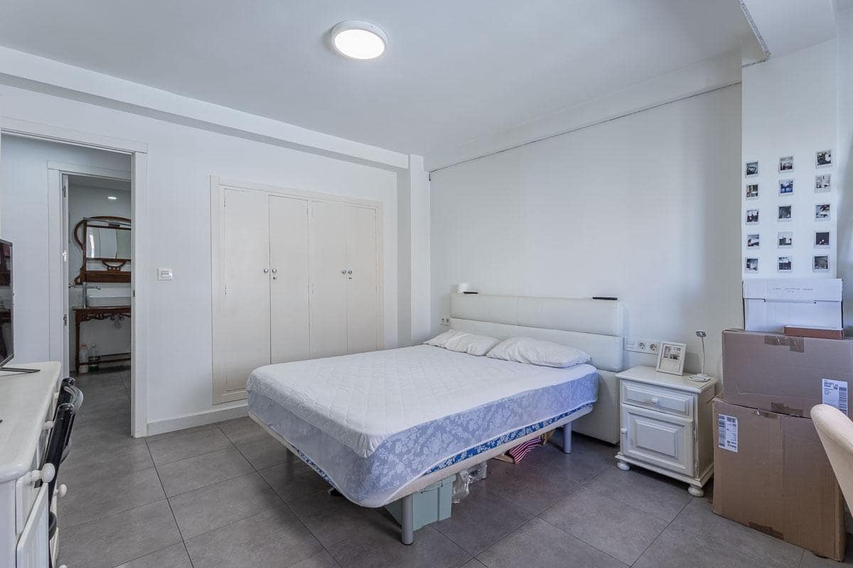 5 Zimmer Wohnung zu verkaufen in Granada Stadt - 525.000 € (Ref: 9247151)