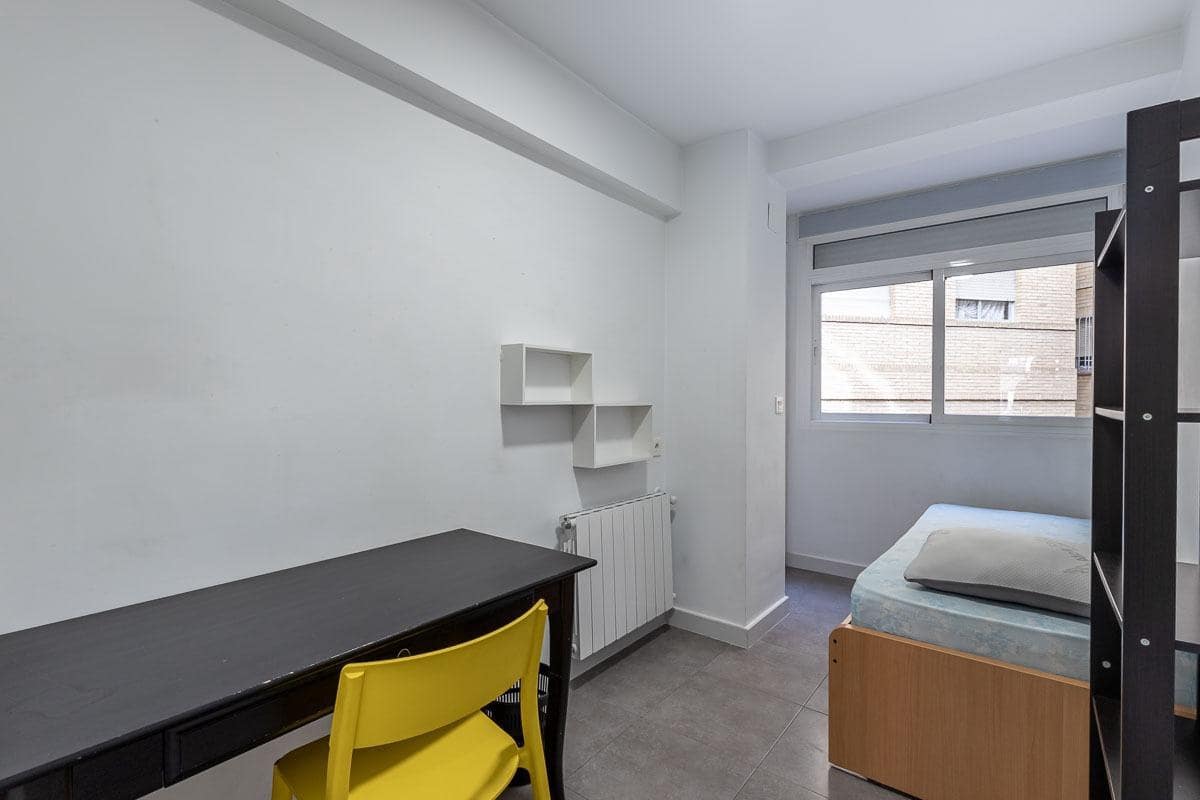 5 Zimmer Wohnung zu verkaufen in Granada Stadt - 525.000 € (Ref: 9247151)