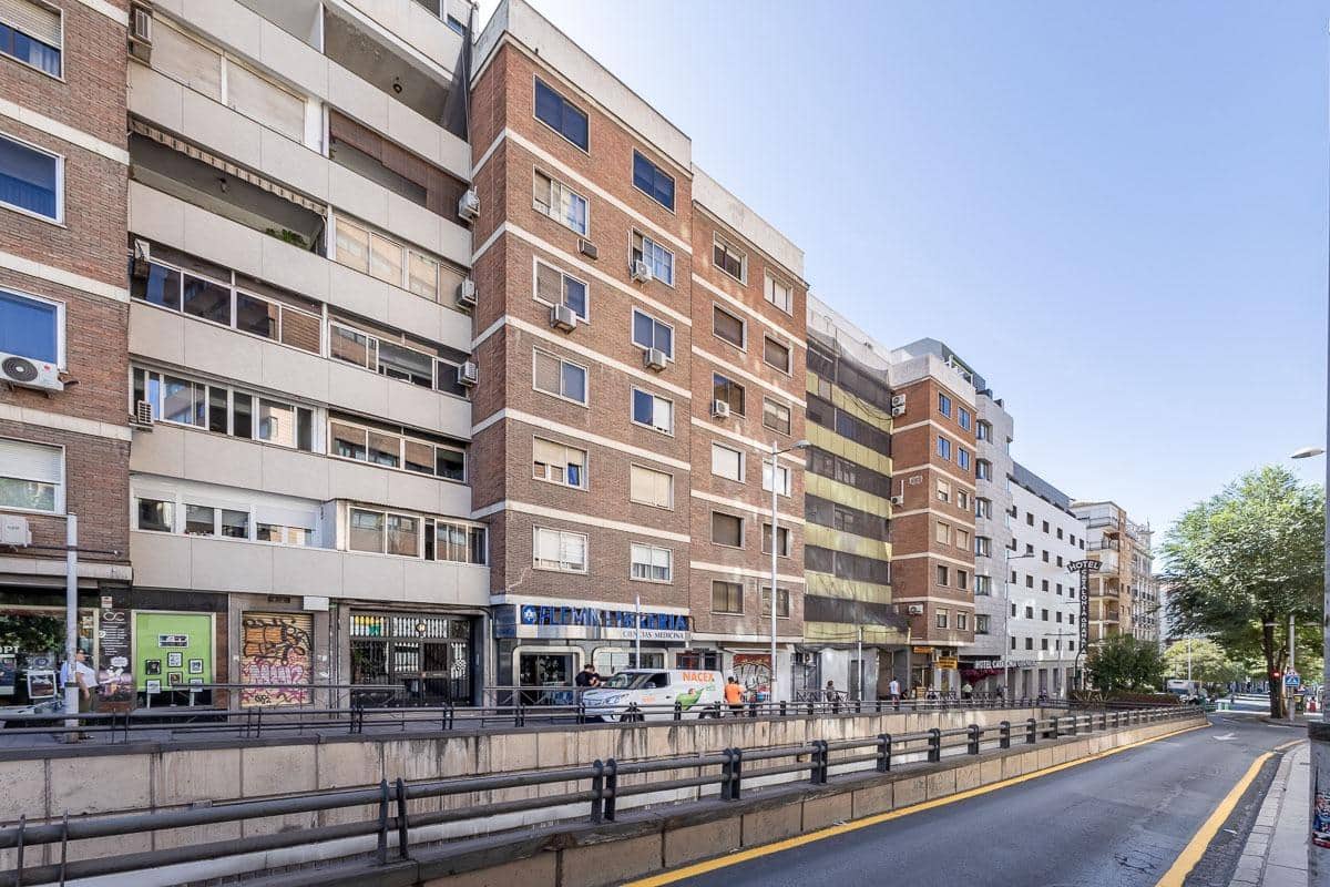 5 Zimmer Wohnung zu verkaufen in Granada Stadt - 525.000 € (Ref: 9247151)