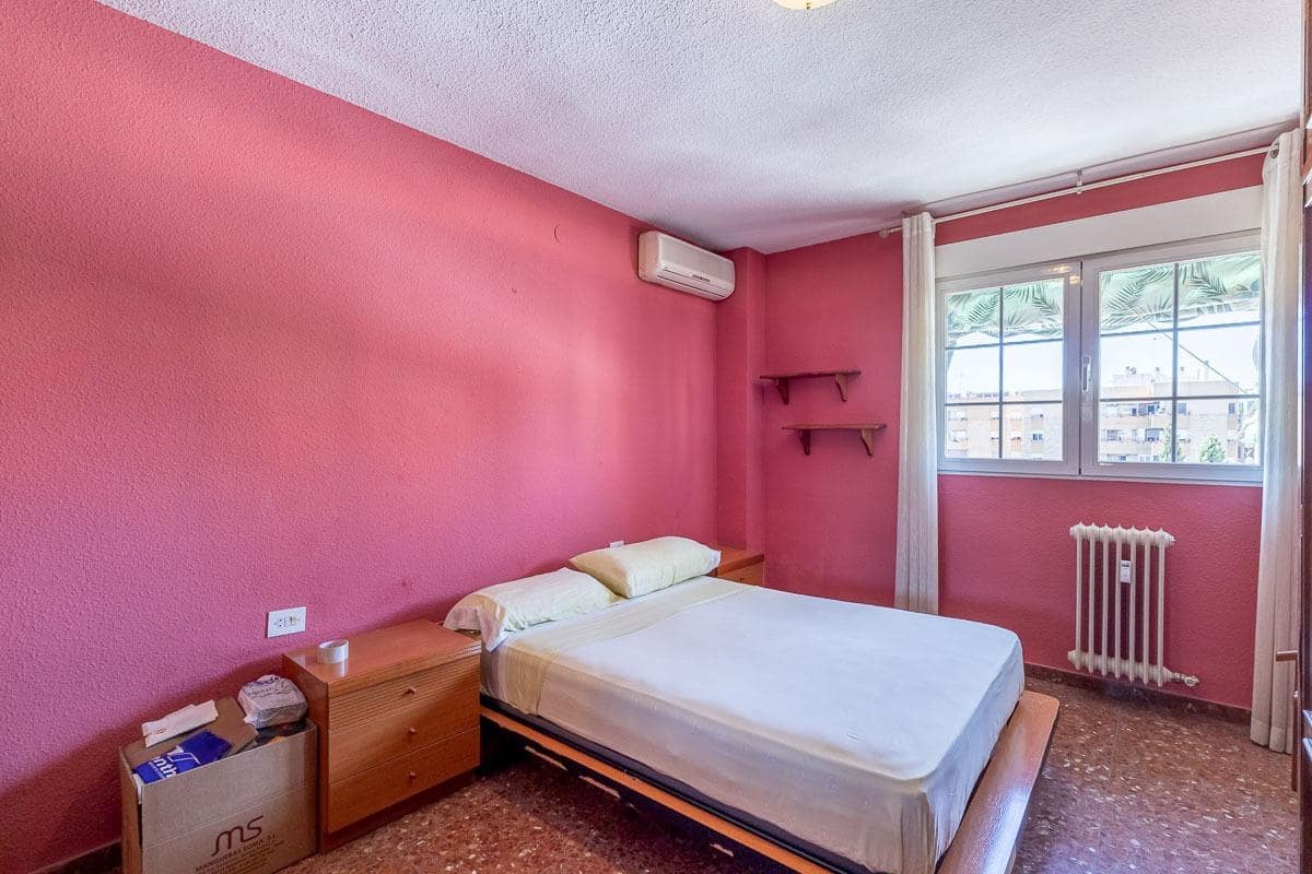 4 soveværelse Lejlighed til salg i Granada by med garage - € 329.000 (Ref: 9247152)