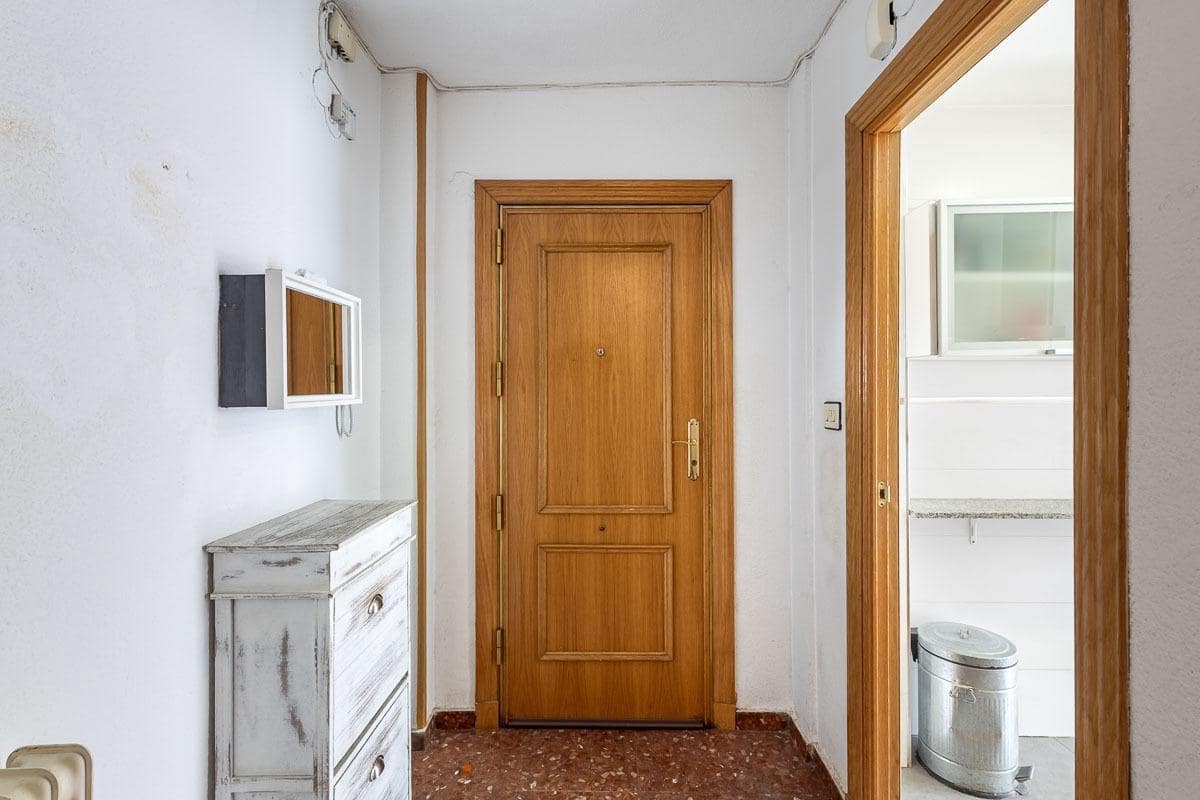 4 soveværelse Lejlighed til salg i Granada by med garage - € 329.000 (Ref: 9247152)