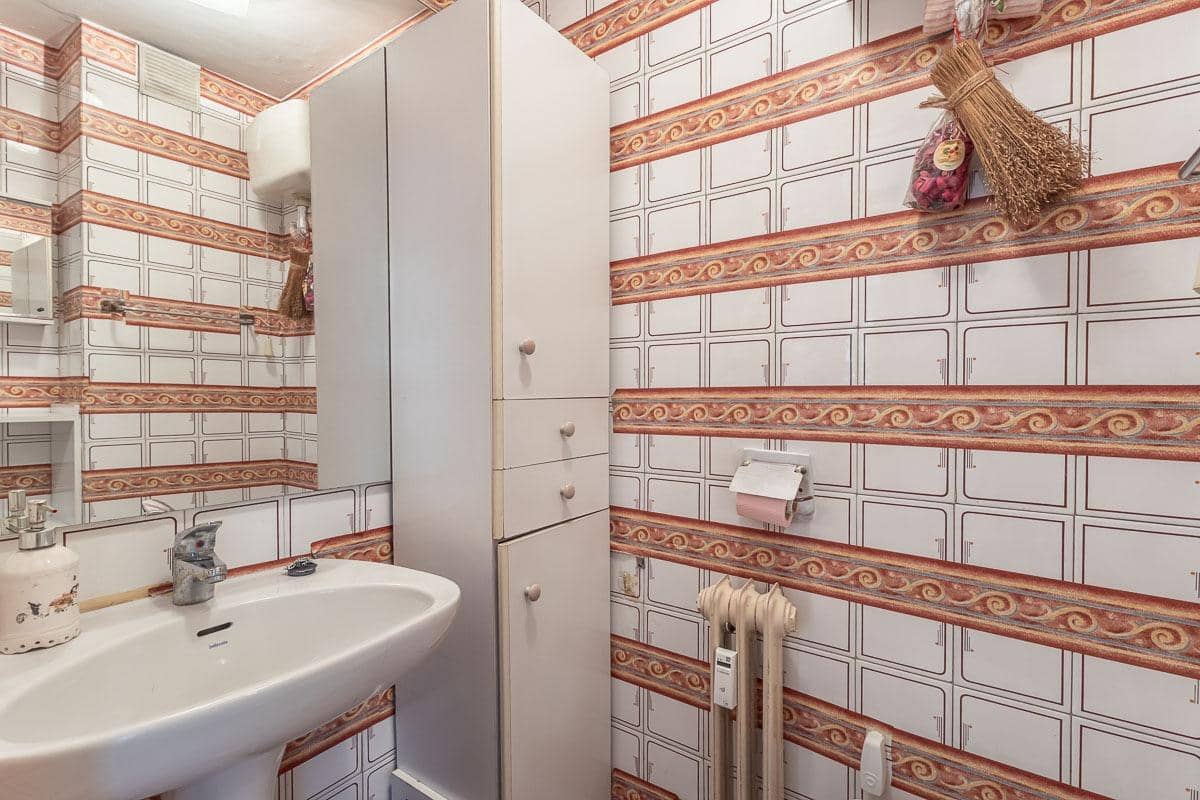 4 soveværelse Lejlighed til salg i Granada by med garage - € 329.000 (Ref: 9247152)