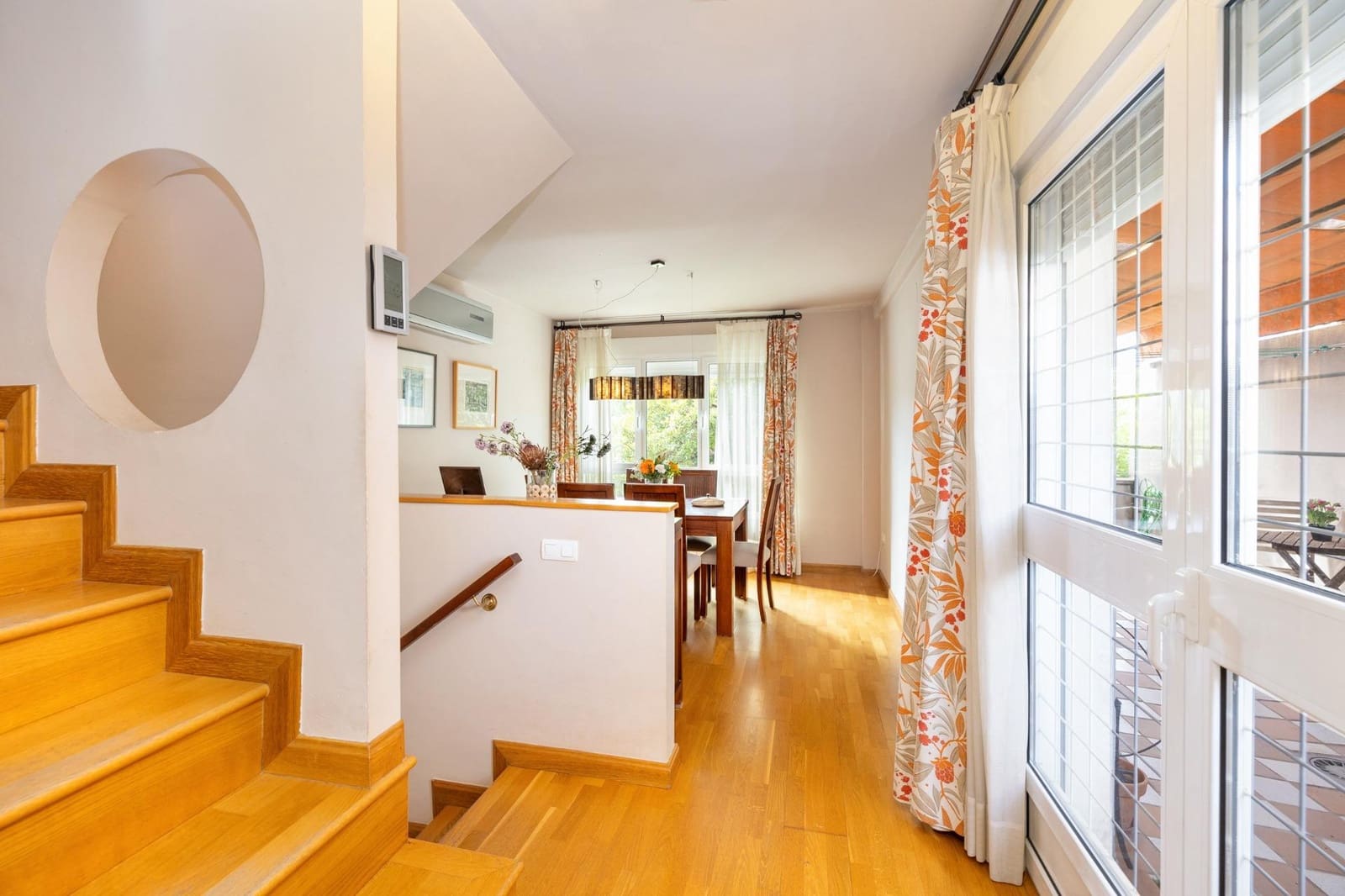 5 Zimmer Villa zu verkaufen in Granada Stadt mit Pool Garage - 545.000 € (Ref: 9247154)