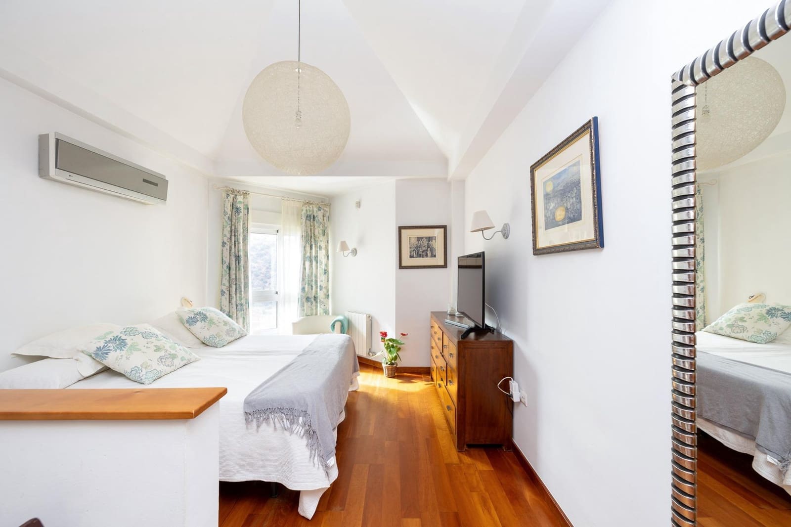 5 Zimmer Villa zu verkaufen in Granada Stadt mit Pool Garage - 545.000 € (Ref: 9247154)