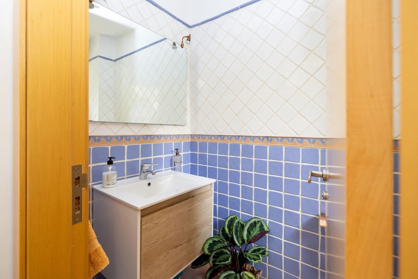 5 Zimmer Villa zu verkaufen in Granada Stadt mit Pool Garage - 545.000 € (Ref: 9247154)