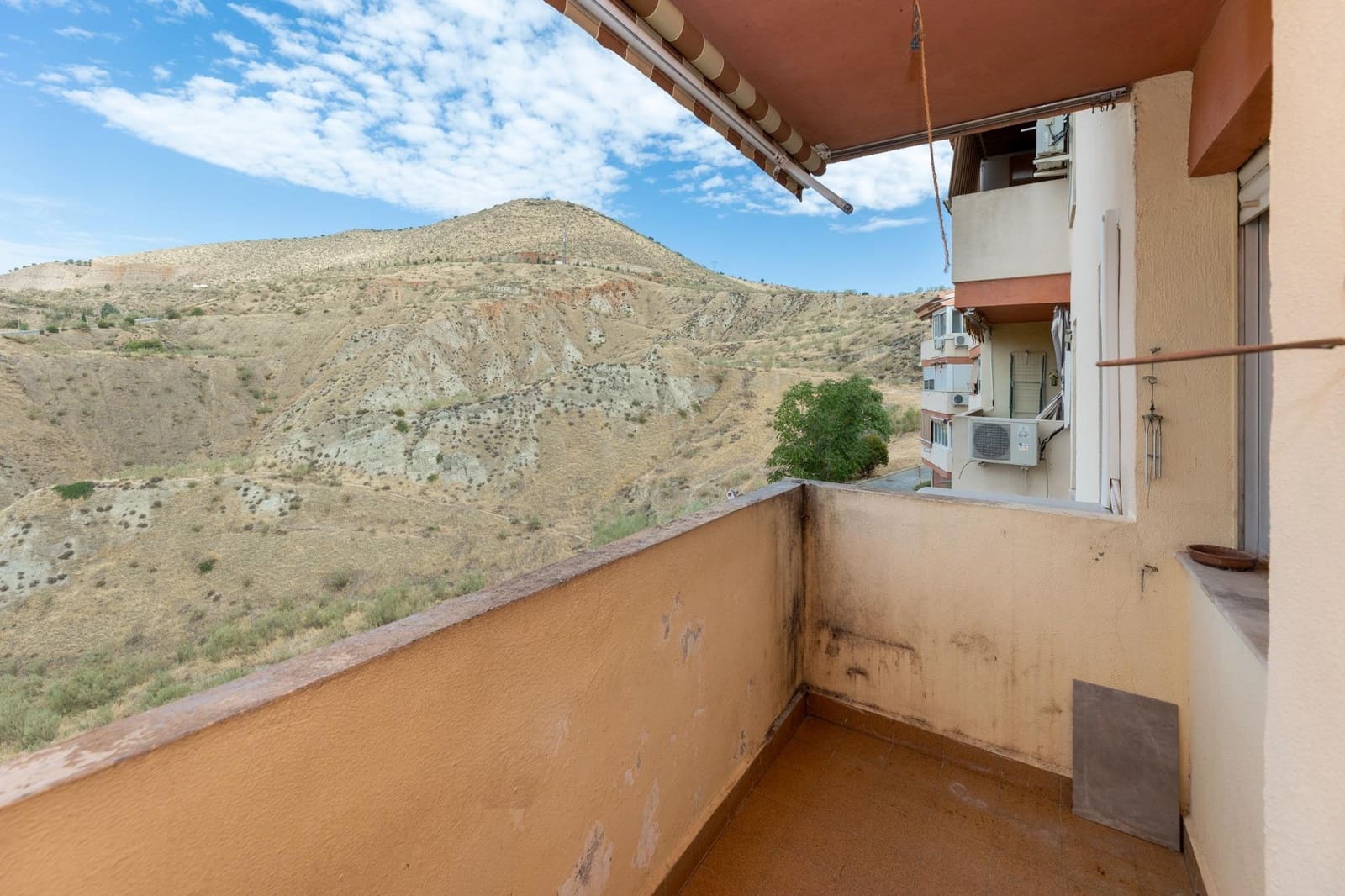 2 bedroom Flat for sale in Cenes de la Vega with garage - € 117,000 (Ref: 9255202)