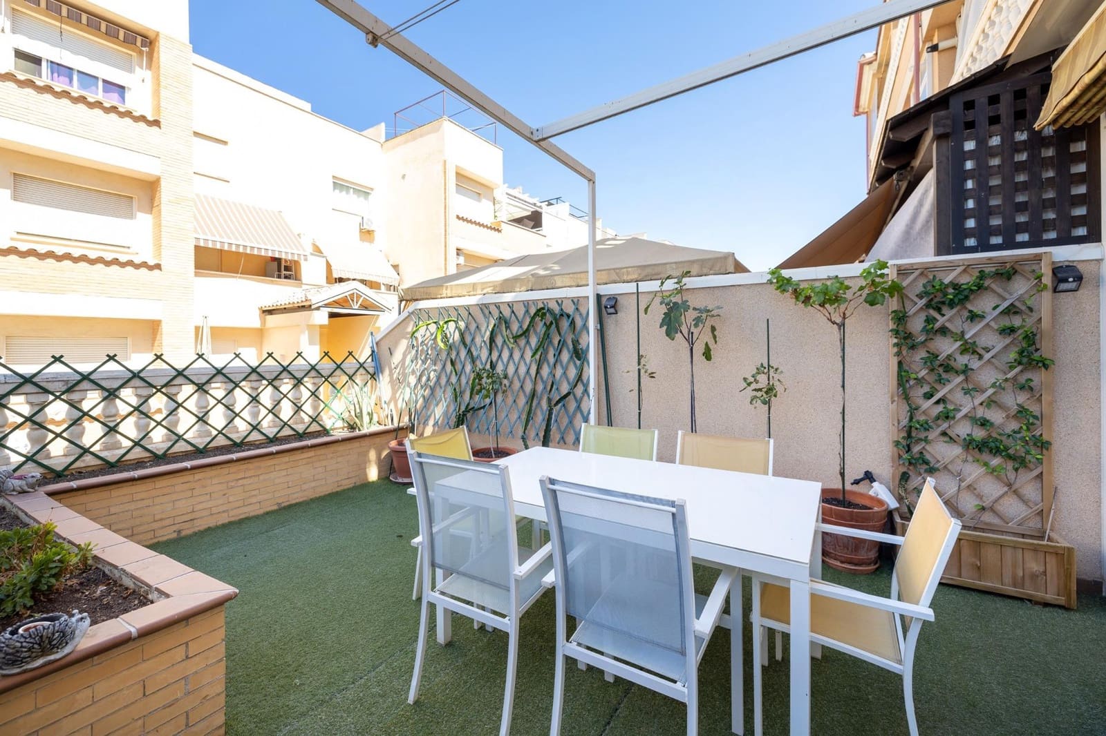 2 sovrum Lägenhet till salu i Las Gabias med garage - 169 900 € (Ref: 9262823)