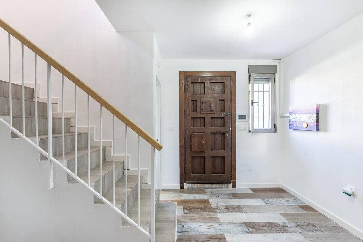 Adosado de 3 habitaciones en Peligros en venta - 195.000 € (Ref: 9262824)