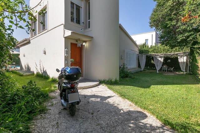 4 bedroom Villa for sale in Las Gabias with pool garage - € 439,000 (Ref: 9272496)