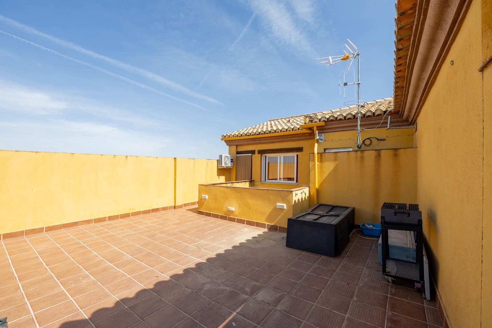 1 soveværelse Penthouse til salg i La Zubia med garage - € 159.000 (Ref: 9272497)