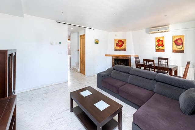 4 bedroom Terraced Villa for sale in Atarfe with pool garage - € 255,000 (Ref: 9272498)