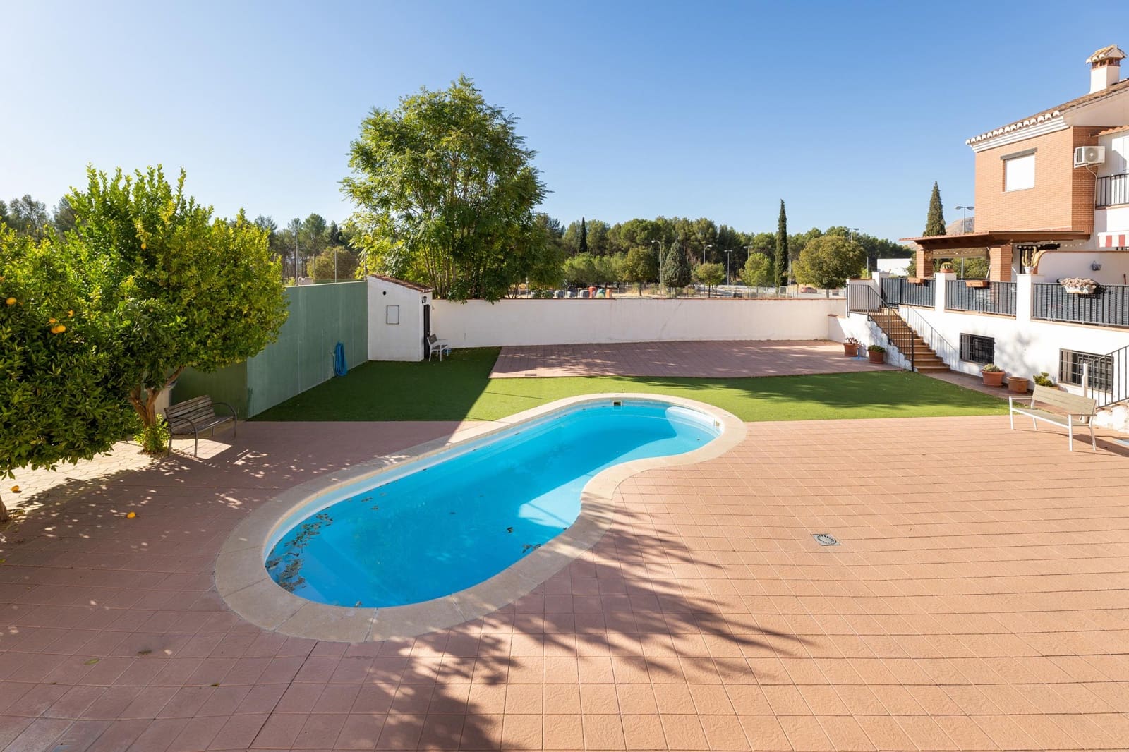 4 bedroom Terraced Villa for sale in Atarfe with pool garage - € 255,000 (Ref: 9272498)