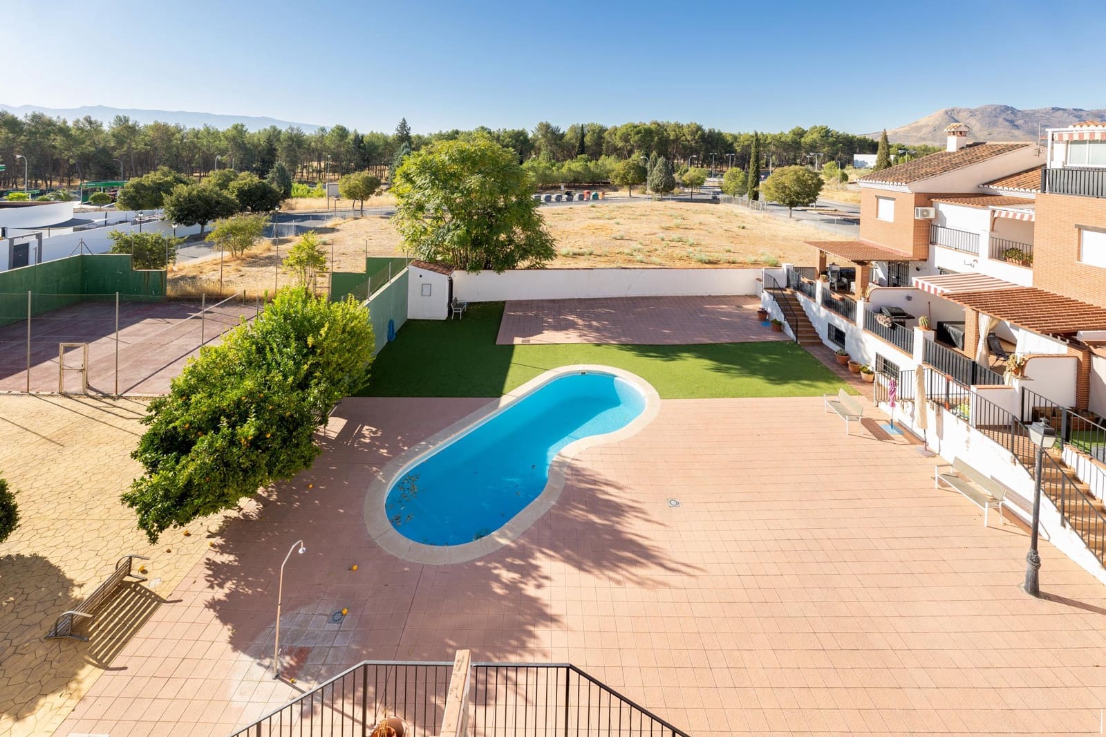 4 bedroom Terraced Villa for sale in Atarfe with pool garage - € 255,000 (Ref: 9272498)