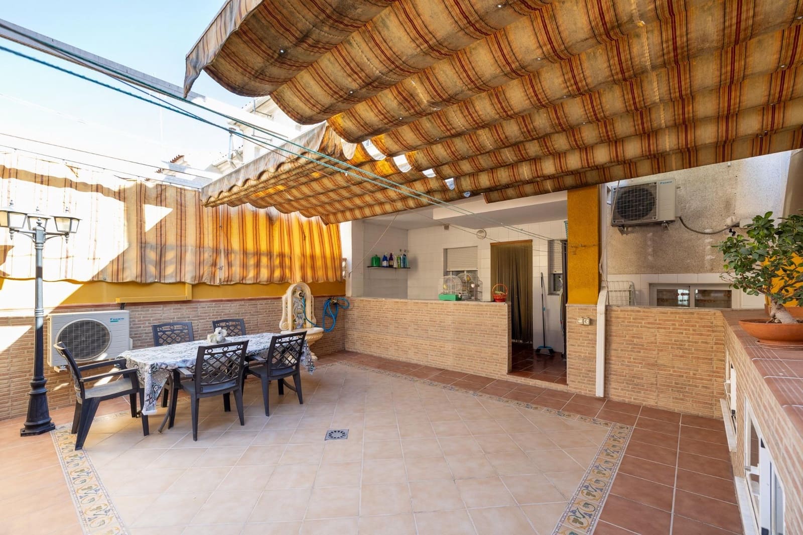 3 bedroom Townhouse for sale in Maracena with garage - € 270,000 (Ref: 9272502)