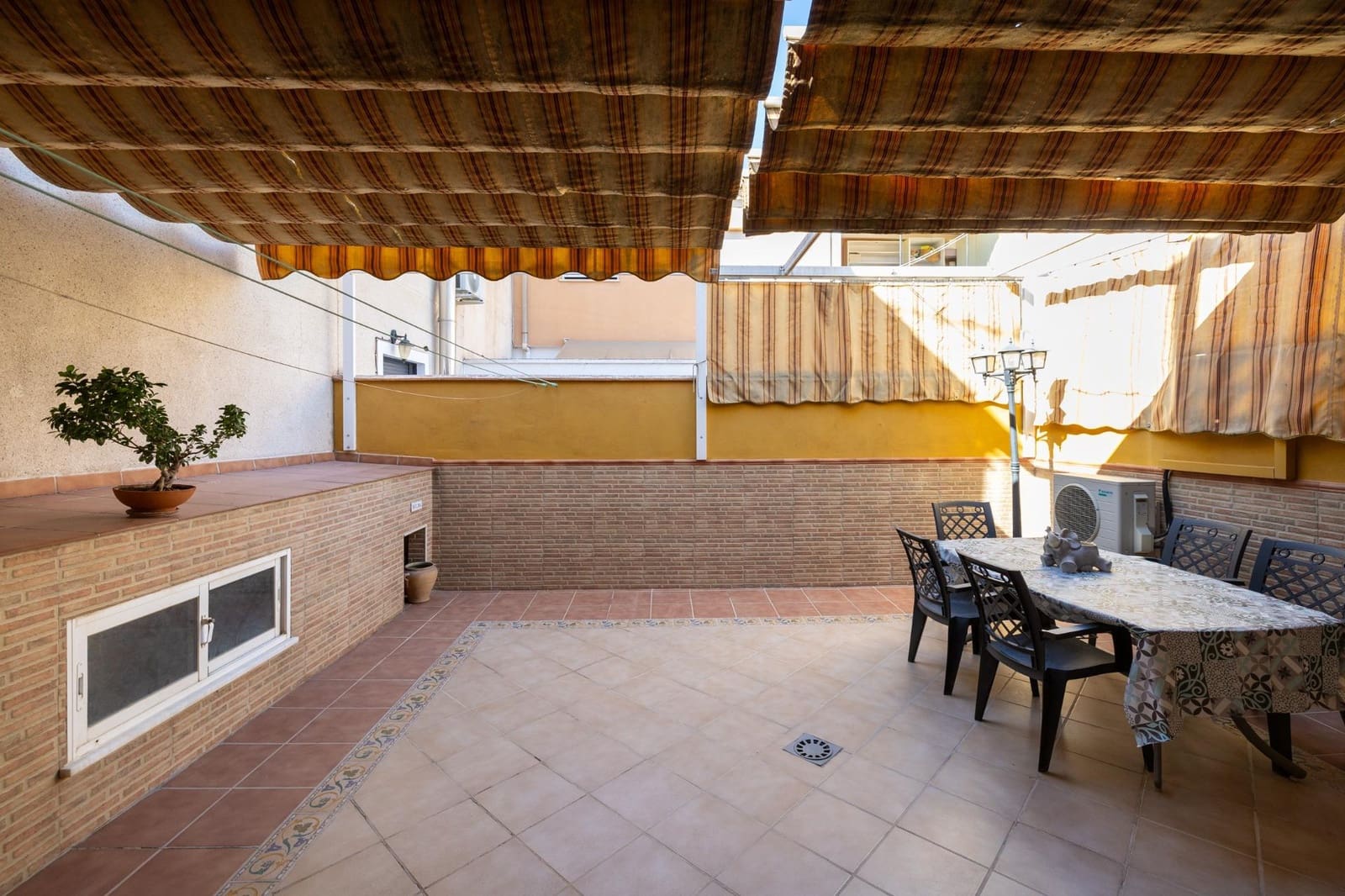 3 bedroom Townhouse for sale in Maracena with garage - € 270,000 (Ref: 9272502)