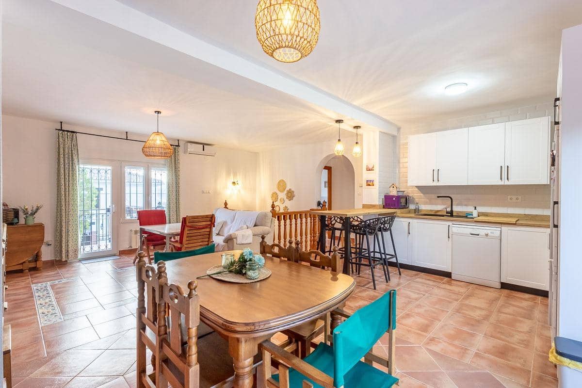 5 soveværelse Villa til salg i Padul med swimmingpool - € 275.000 (Ref: 9276545)