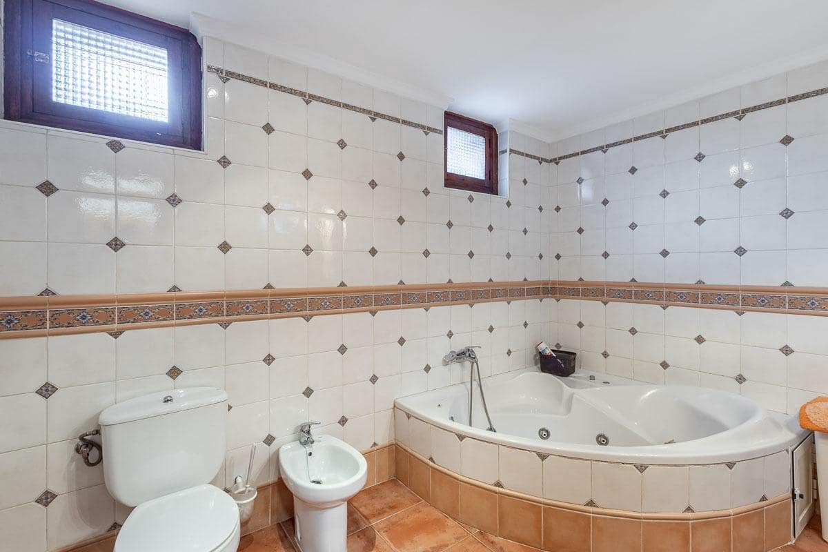 5 soveværelse Villa til salg i Padul med swimmingpool - € 275.000 (Ref: 9276545)