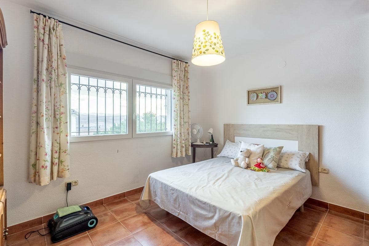 5 soveværelse Villa til salg i Padul med swimmingpool - € 275.000 (Ref: 9276545)