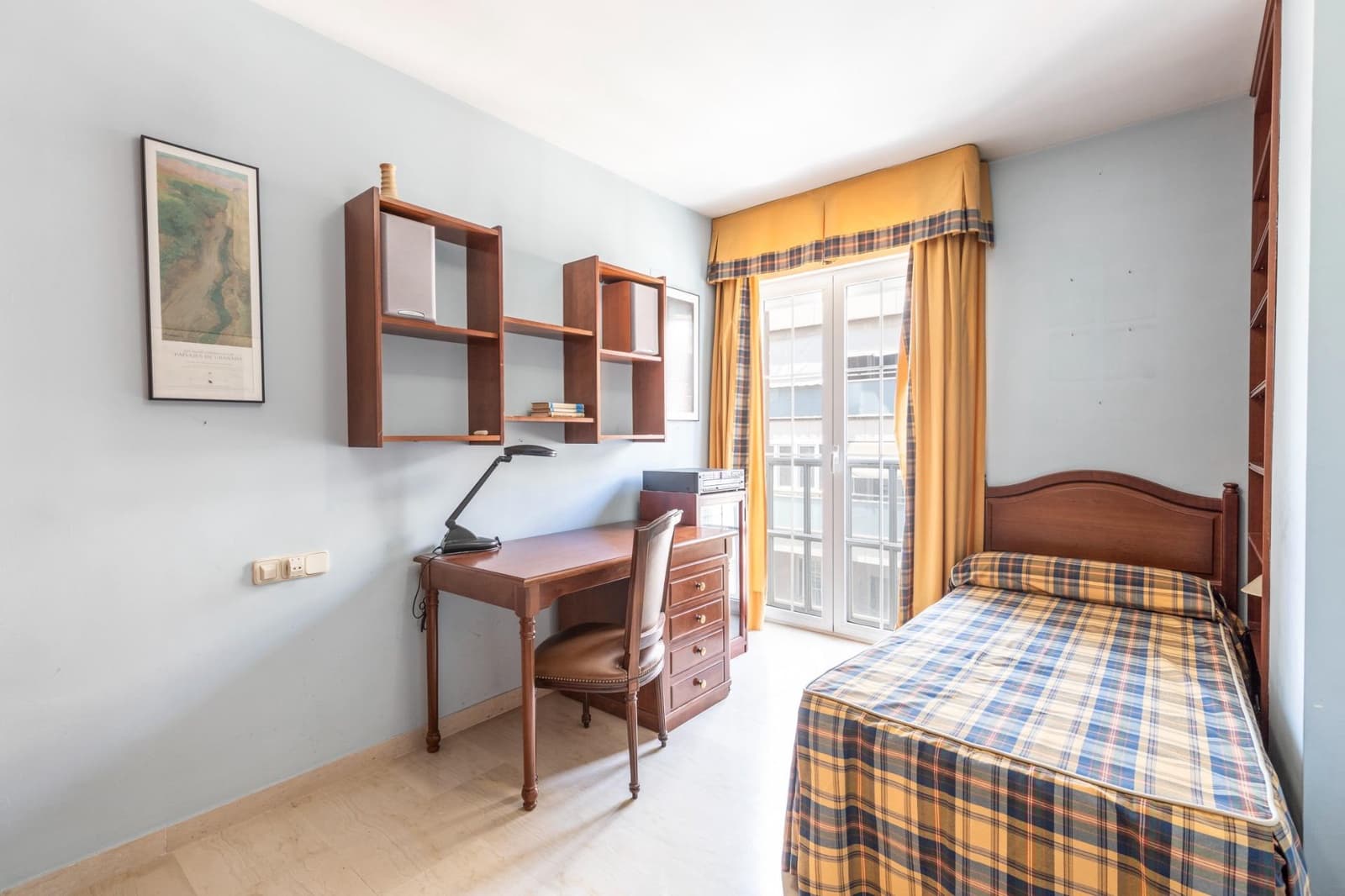 4 Zimmer Wohnung zu verkaufen in Granada Stadt mit Garage - 560.000 € (Ref: 9294293)