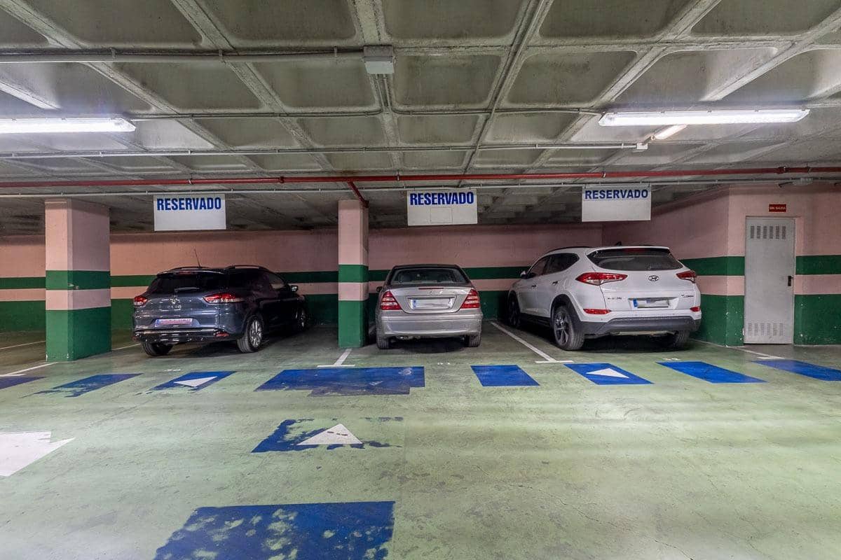 3 sovrum Lägenhet till salu i Granada stad med garage - 469 900 € (Ref: 9294294)