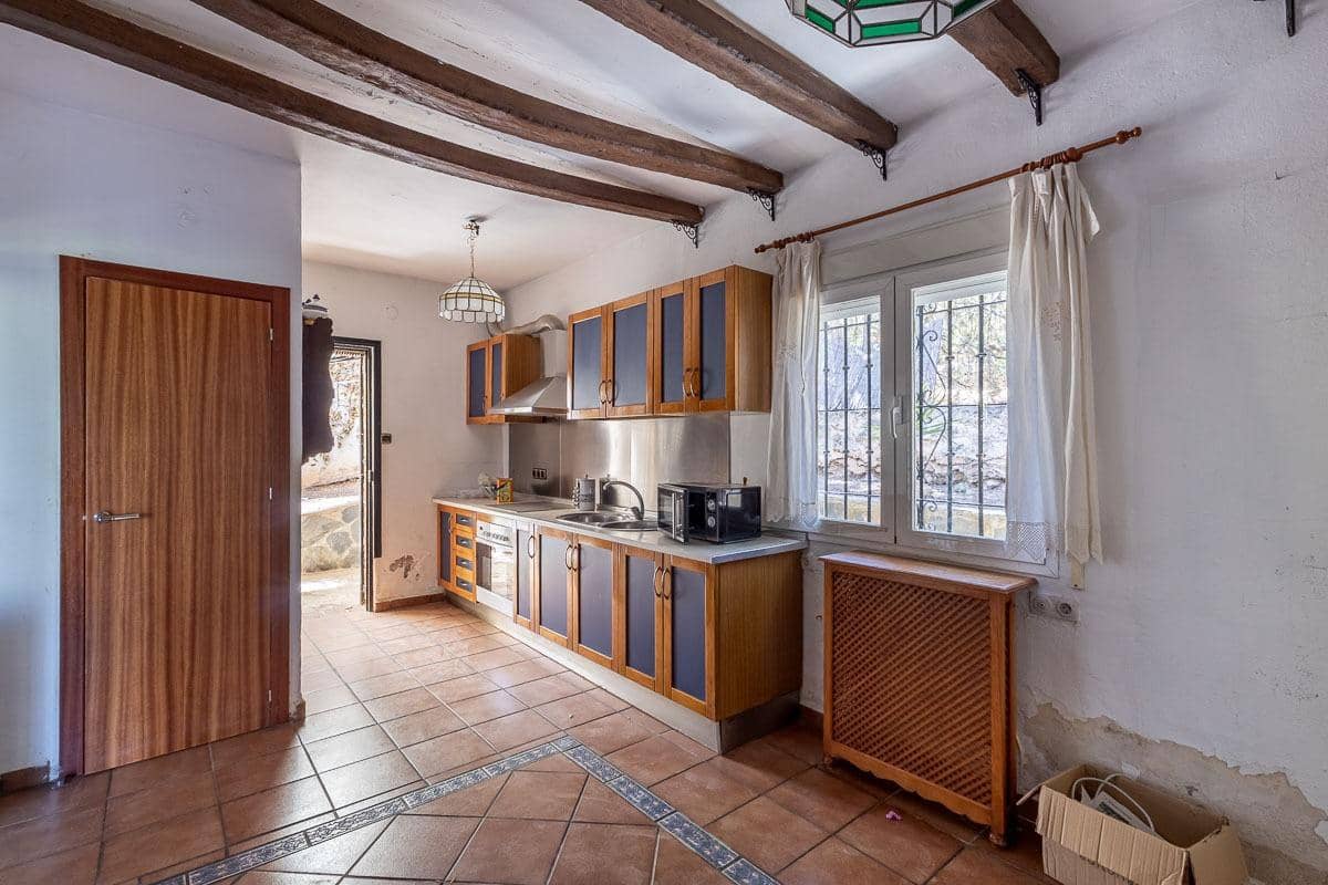 3 slaapkamer Villa te koop in La Zubia met zwembad garage - € 330.000 (Ref: 9303757)