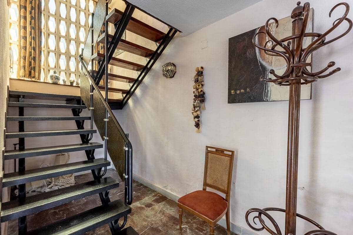 3 slaapkamer Villa te koop in La Zubia met zwembad garage - € 330.000 (Ref: 9303757)