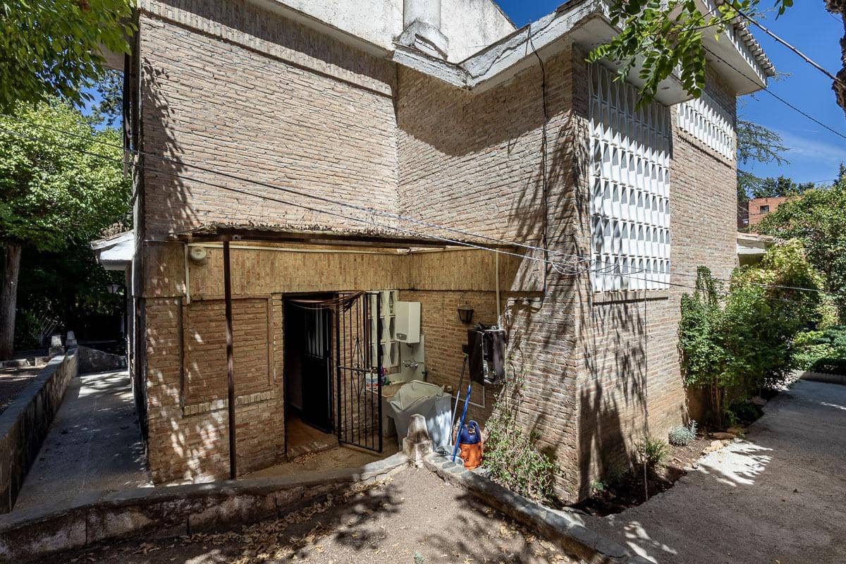 3 slaapkamer Villa te koop in La Zubia met zwembad garage - € 330.000 (Ref: 9303757)