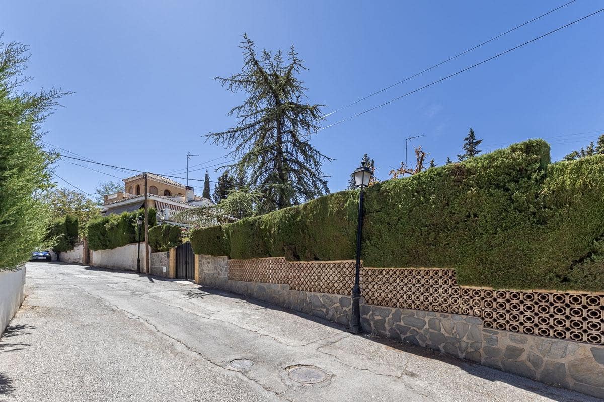 3 slaapkamer Villa te koop in La Zubia met zwembad garage - € 330.000 (Ref: 9303757)