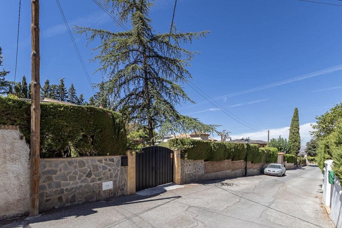 3 slaapkamer Villa te koop in La Zubia met zwembad garage - € 330.000 (Ref: 9303757)