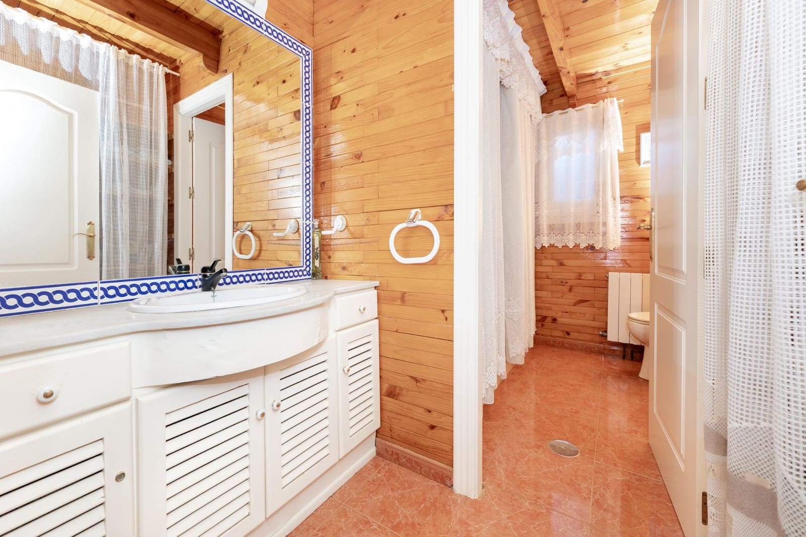 5 bedroom Flat for sale in Albolote with pool - € 315,000 (Ref: 9303759)