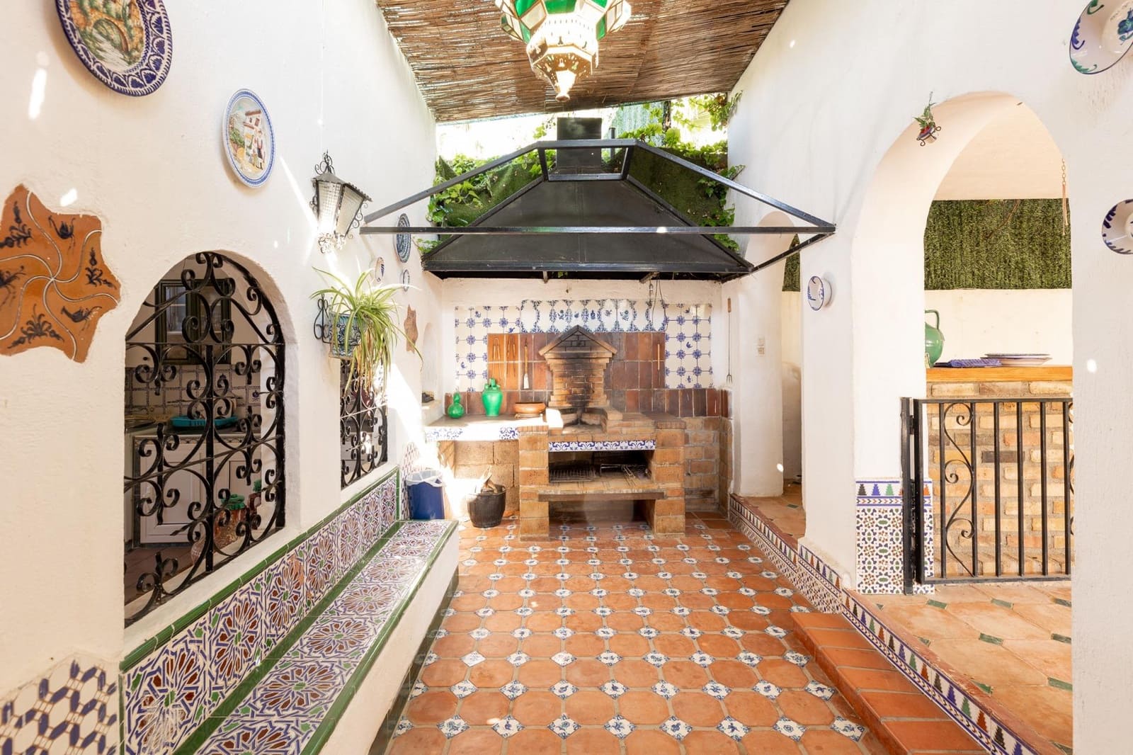 5 bedroom Flat for sale in Albolote with pool - € 315,000 (Ref: 9303759)